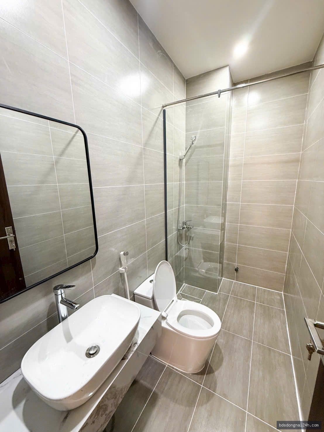 Bán nhà 1 trệt 2 lầu, sân ô tô, full nội thất (75.6m²) - Hình ảnh 7