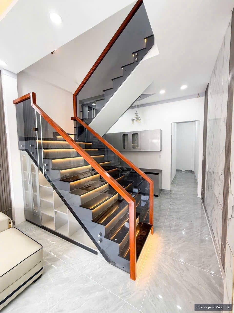 Bán nhà 1 trệt 1 lầu (61.1m²) - Hình ảnh 5