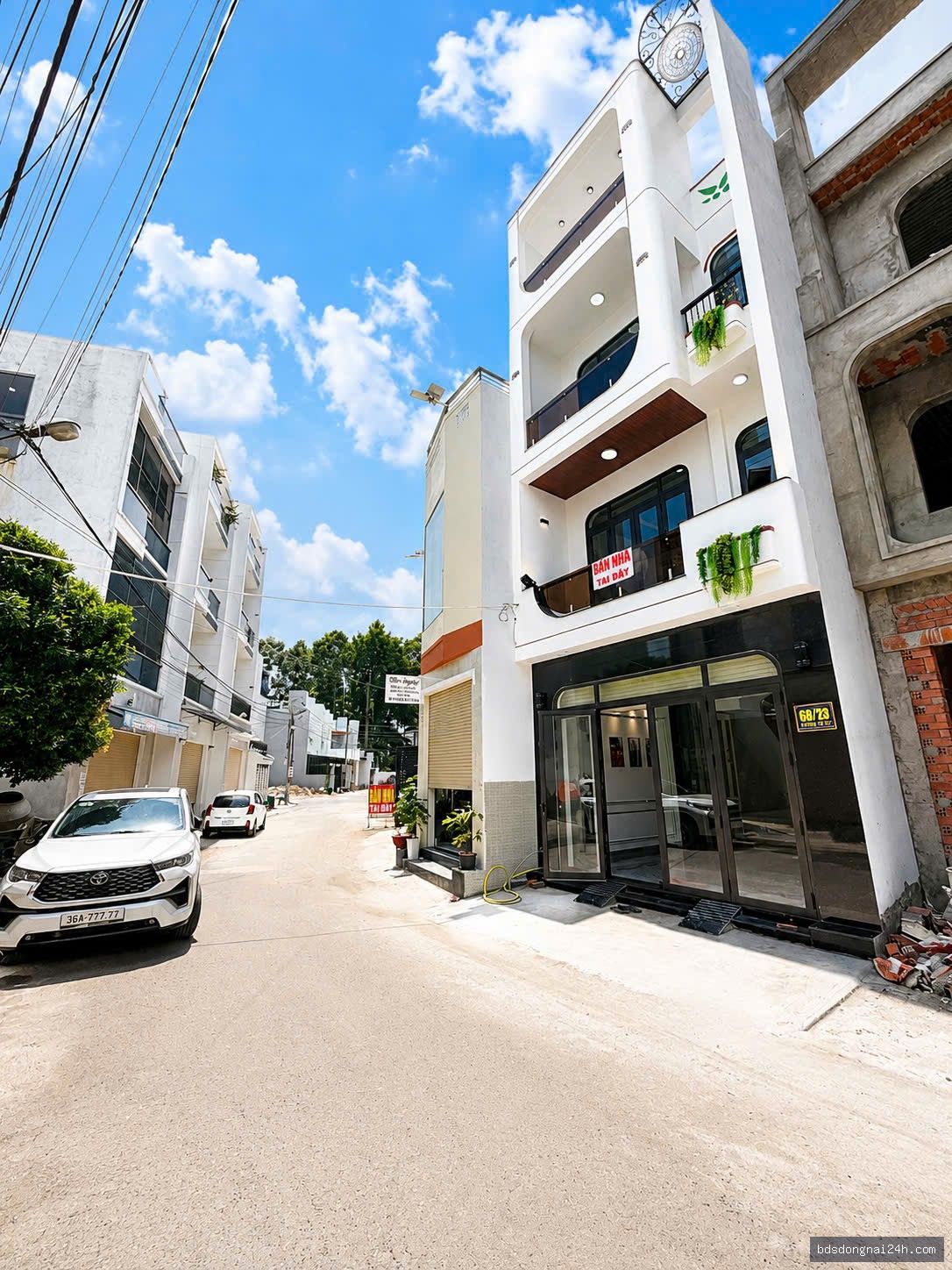 Bán nhà phố sân ô tô, full nội thất (100m²) - Hình ảnh 19