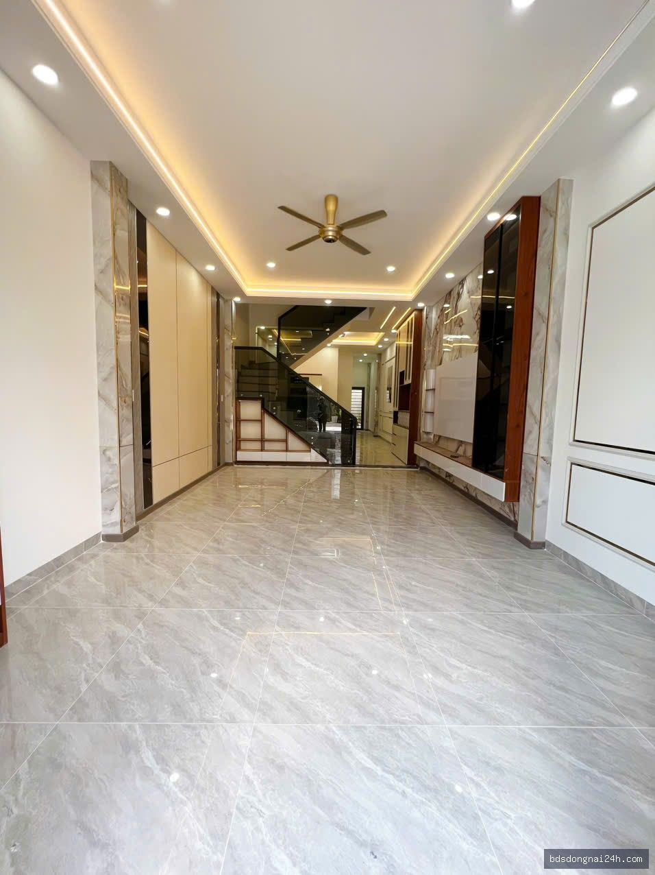 Bán nhà 1 trệt 1 lầu sân ô tô, gần chợ (81m²) - Hình ảnh 11
