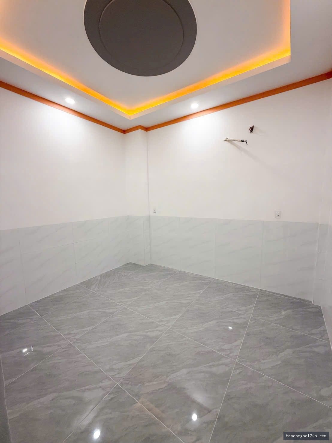 Bán nhà 1 trệt 1 lầu gần chợ (70m²) - Hình ảnh 3