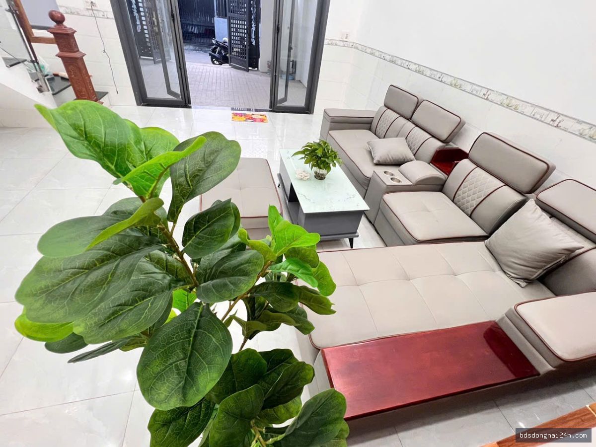 Bán nhà phố, sân ô tô tại Trảng Dài, Biên Hòa (104m²) - Hình ảnh 3
