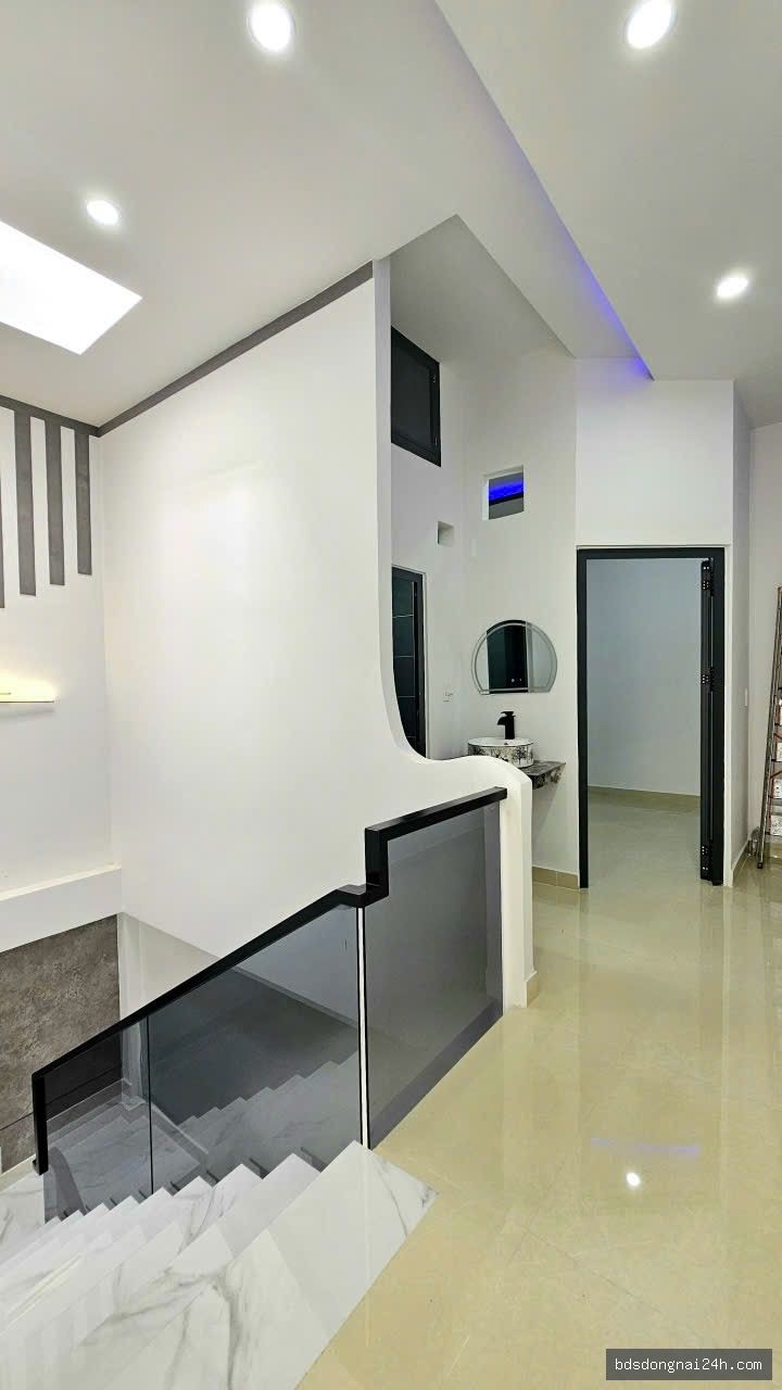 Bán nhà phố hiện đại, sân ô tô tại Hố Nai, Biên Hòa (96m²) - Hình ảnh 10