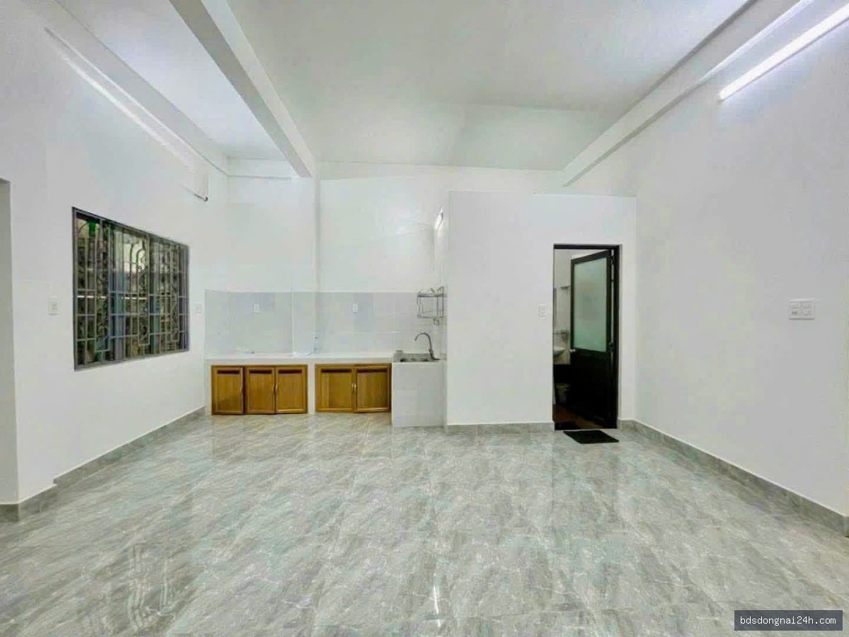 Cho thuê nhà phố mặt tiền (102m²) - Hình ảnh 2