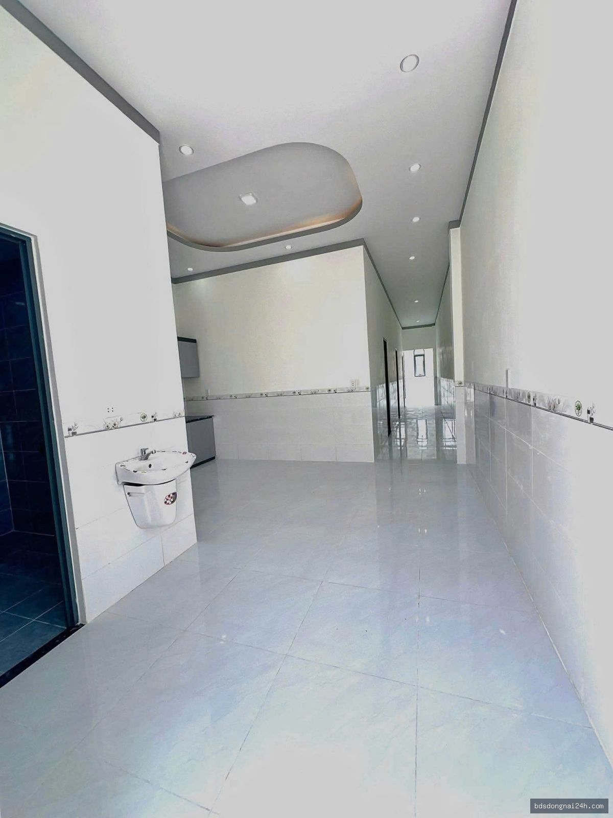 Bán nhà phố sân ô tô, mặt tiền (160m²) - Hình ảnh 7