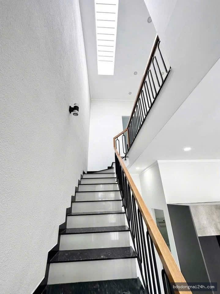 Bán nhà phố, sân ô tô tại Tân Triều (100m²) - Hình ảnh 4