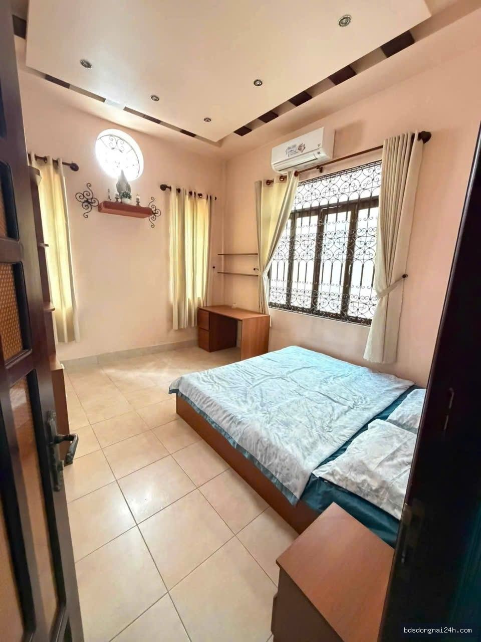 Cho thuê nhà 1 trệt 1 lầu sân ô tô, gần chợ tại Thống Nhất, Biên Hòa (176m2) - Hình ảnh 3